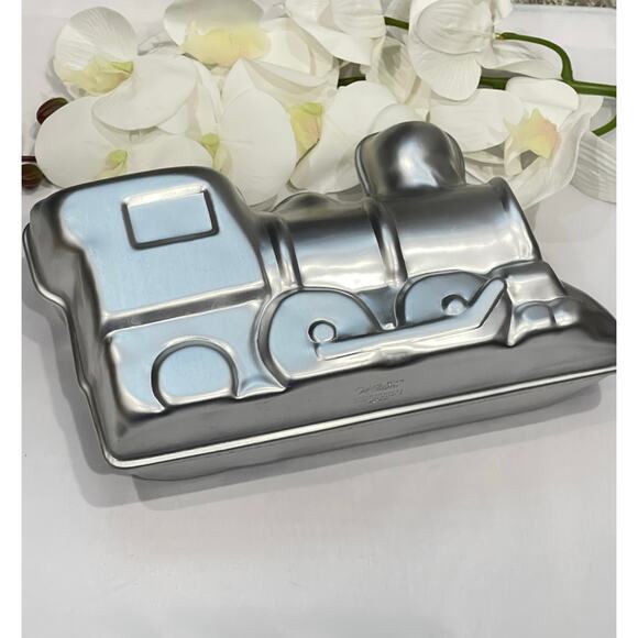 Wilton Choo Choo Train 3D Cake Pan Vintage  Aluminum - Picture 3 of 8